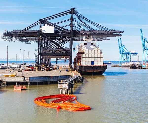 Reductores industriales para equipos marítimos, portuarios y offshore
